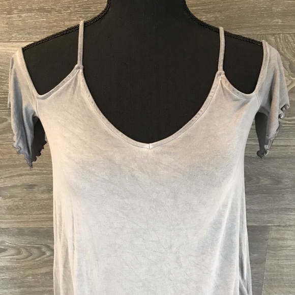 AE Ruffled Top - Picture 2 of 2